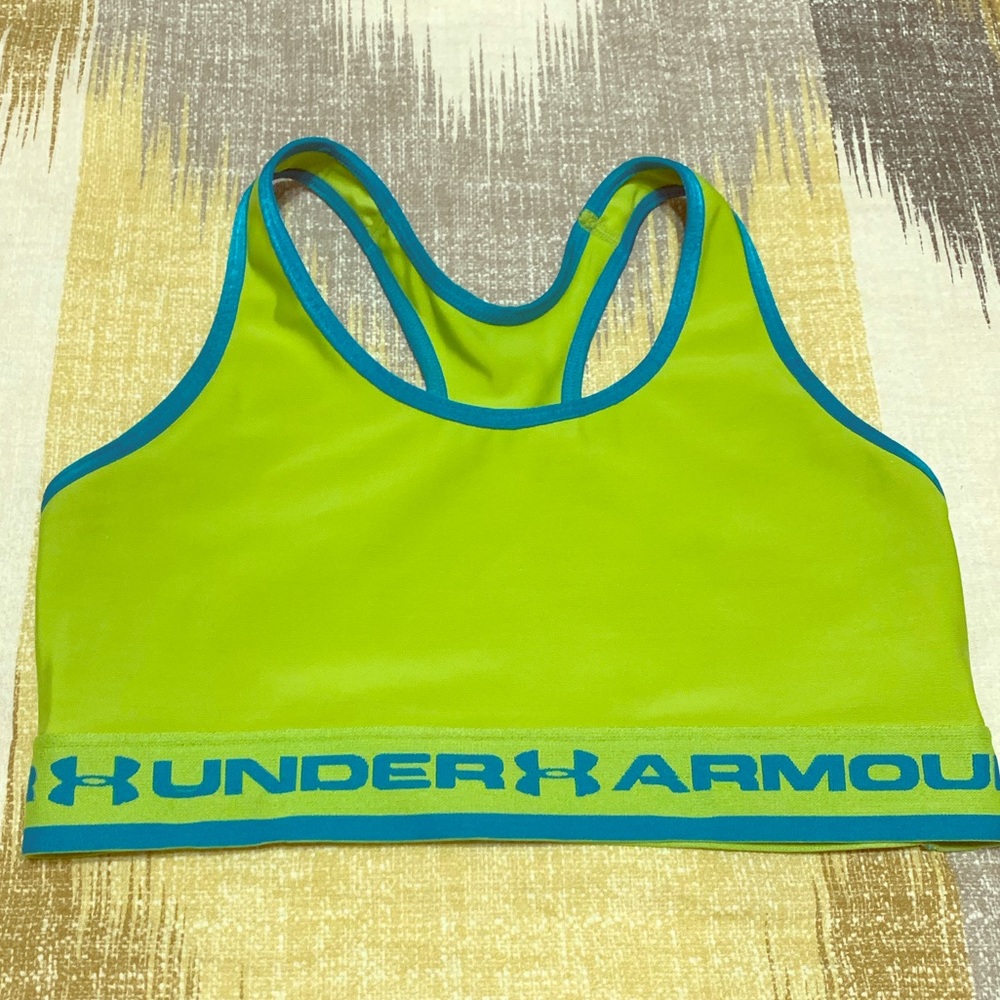 UA sports bra